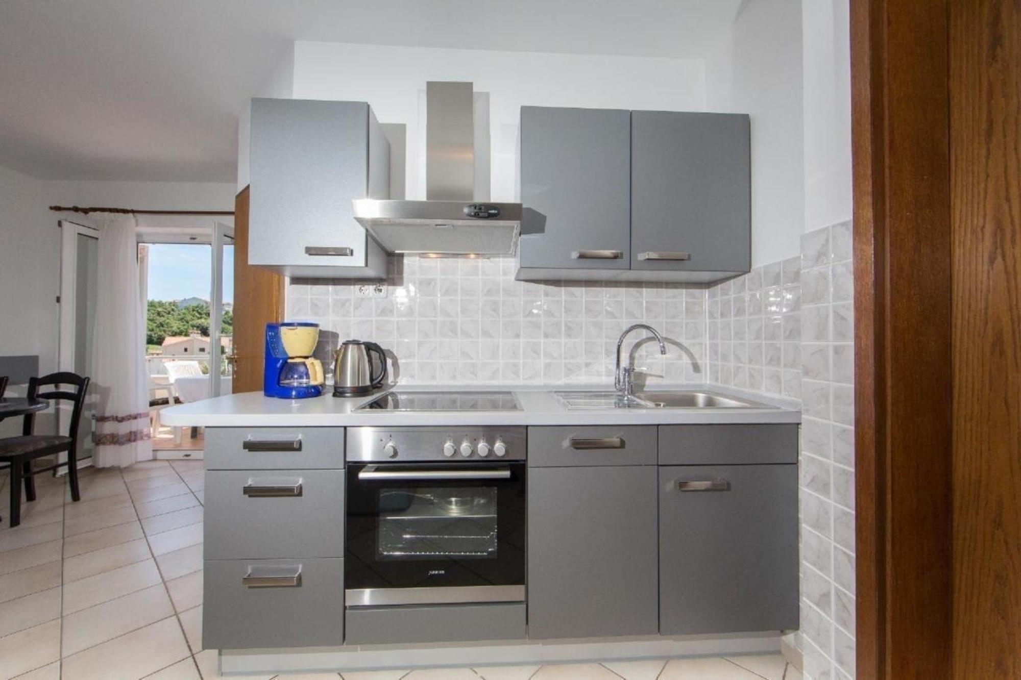 Apartman In Pjescana Uvala Mit Gemeinschaftspool *